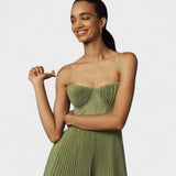 Íde - Elegant Pleated Maxi Dress