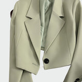 Saoirse - Chic Short Blazer