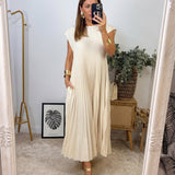 Anaïs - Flowing Pleated Maxi Dress